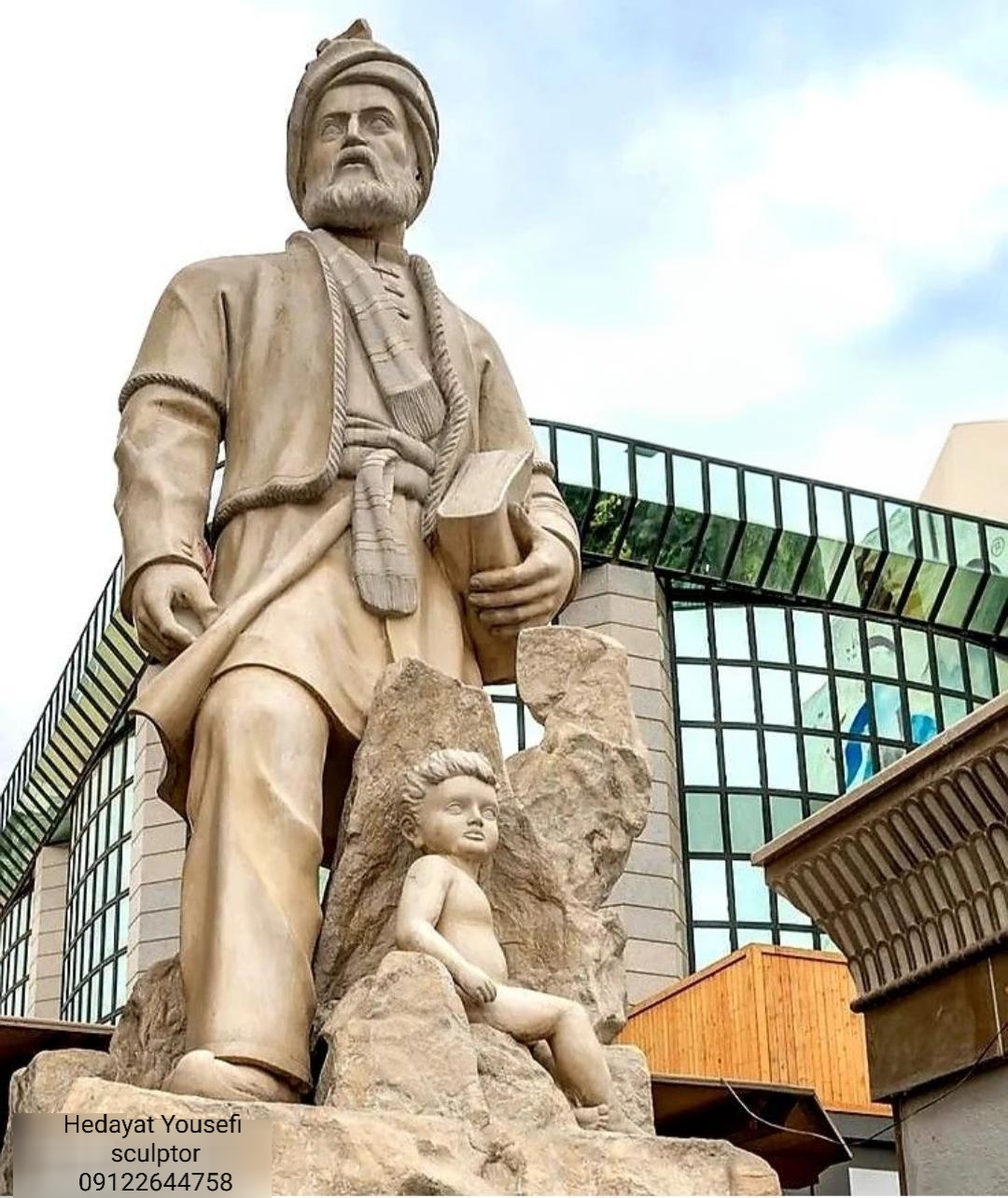 مجسمه فردوسی با ارتفاع ۳۳۰سانتی متر از جنس سنگ مصنوعی مناسب برای فضاهای فرهنگی وفضاهای خاص